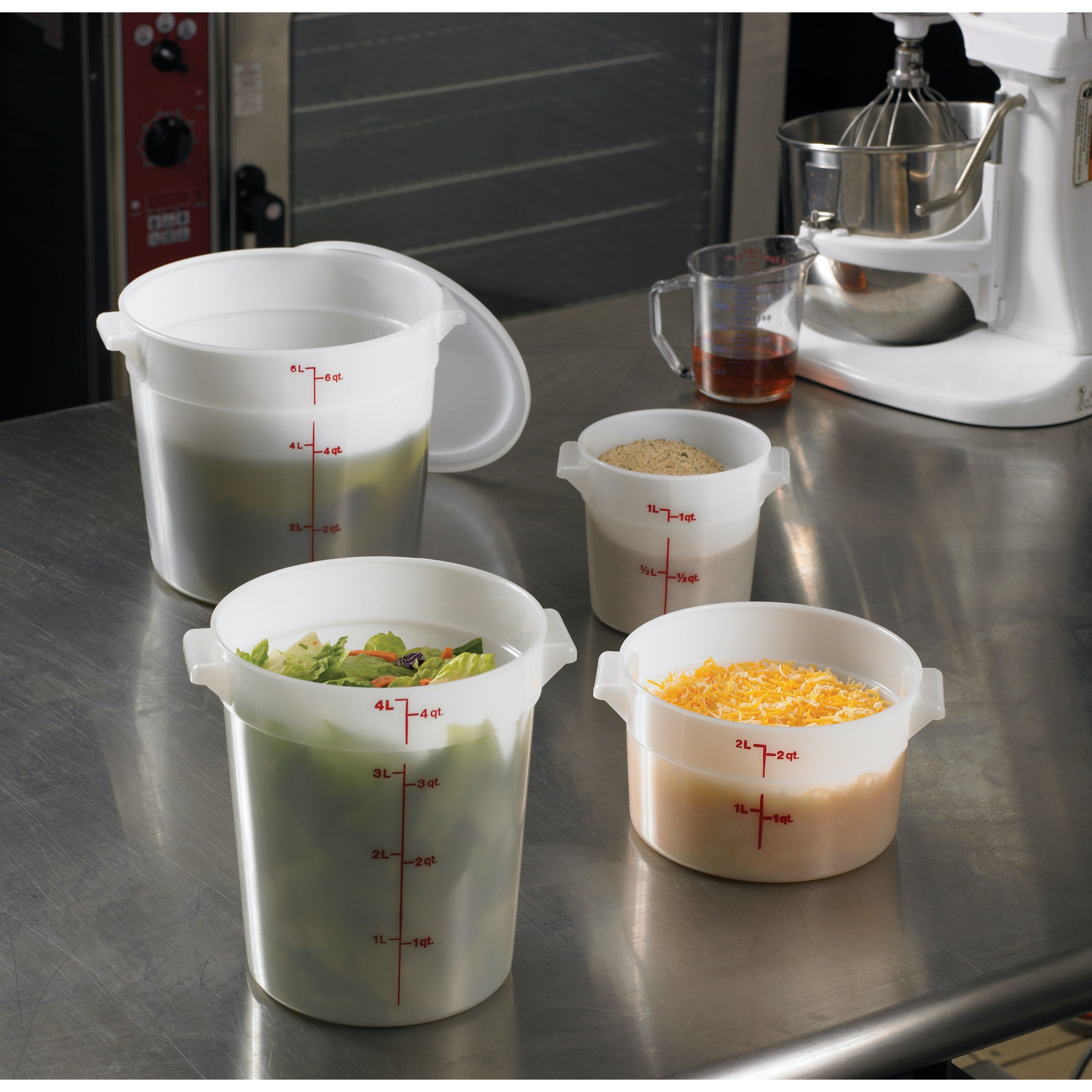 Cambro White Polyethylene 12 Quart Round Food Storage Container for Restaurant and Kitchen Use